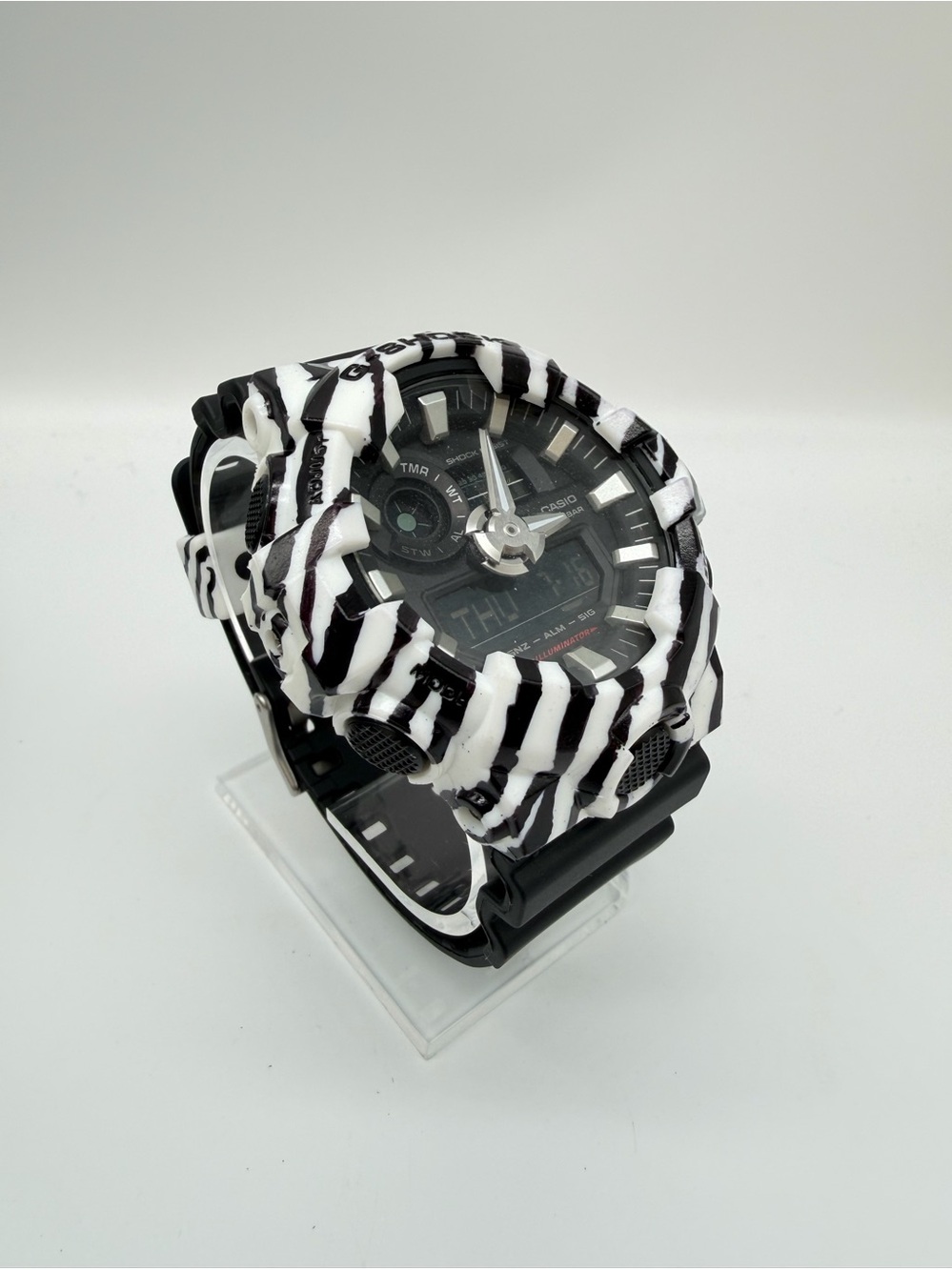 Custom Zebra Casio G-SHOCK GA-700 GA700 Module 5522 Black White Watch